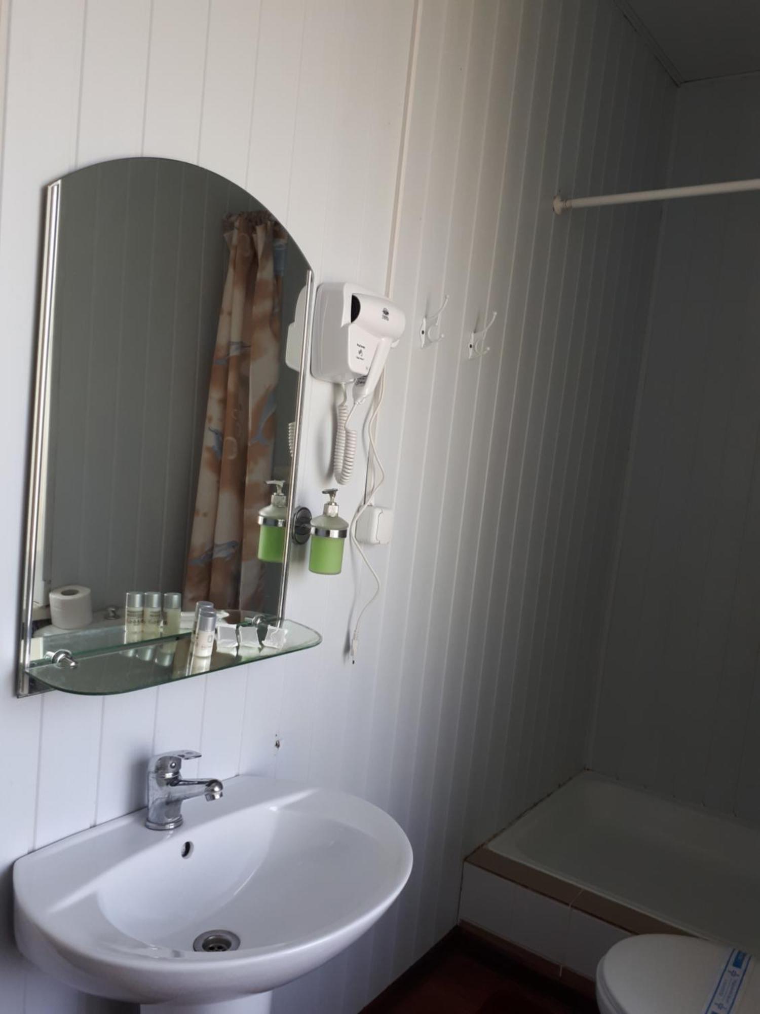 Hotel Gostynnyi Dvir Sharhorod ภายนอก รูปภาพ
