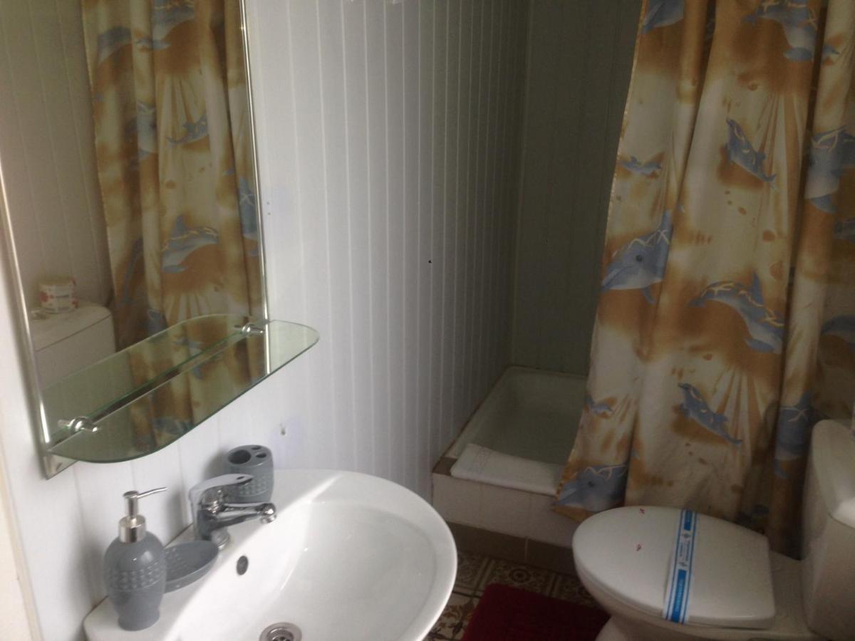 Hotel Gostynnyi Dvir Sharhorod ภายนอก รูปภาพ