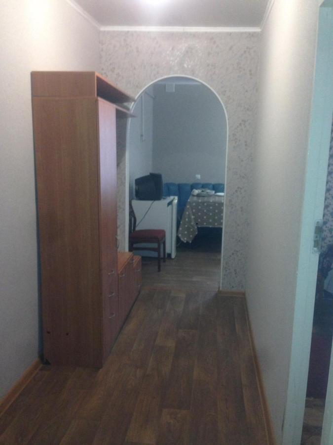 Hotel Gostynnyi Dvir Sharhorod ภายนอก รูปภาพ